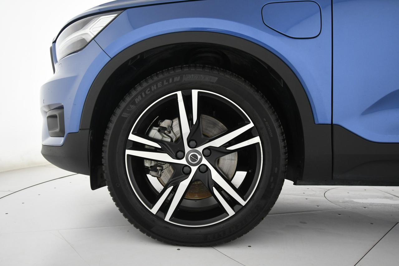 VOLVO XC40 1.5 t4 phev R-design auto my21 NEOPATENTATI+CAMERA