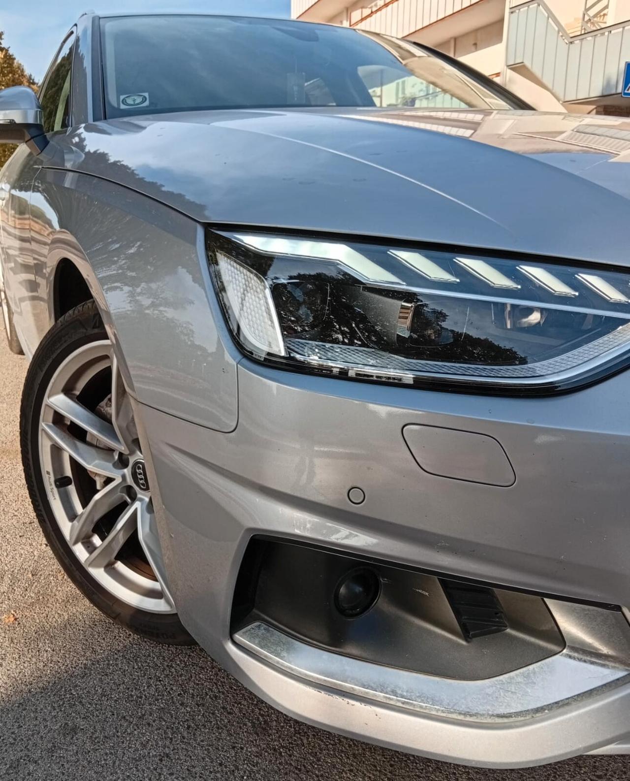 Audi A4 Avant 40 TDI quattro S tronic Business
