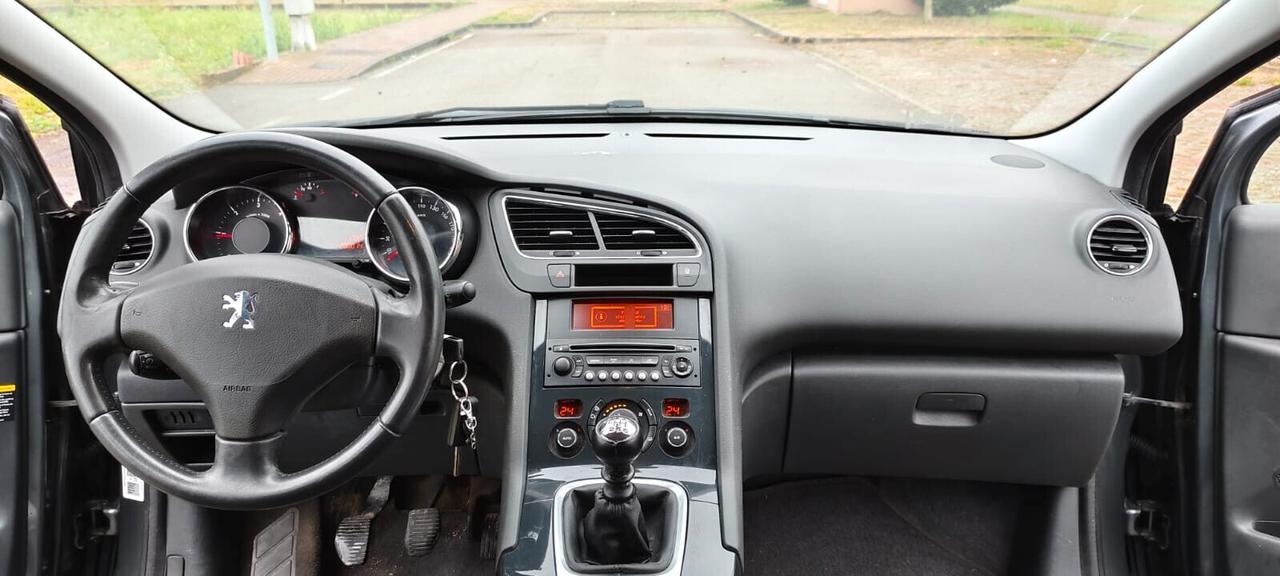 Peugeot 5008 1.6 HDi 110CV Business