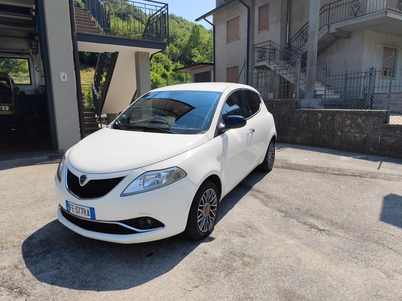 Lancia Ypsilon 1.3 MJT 16V 95 CV 5 porte S&S Gold