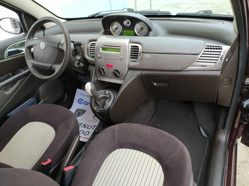 Lancia Ypsilon 1.3 MJT 75 CV Oro