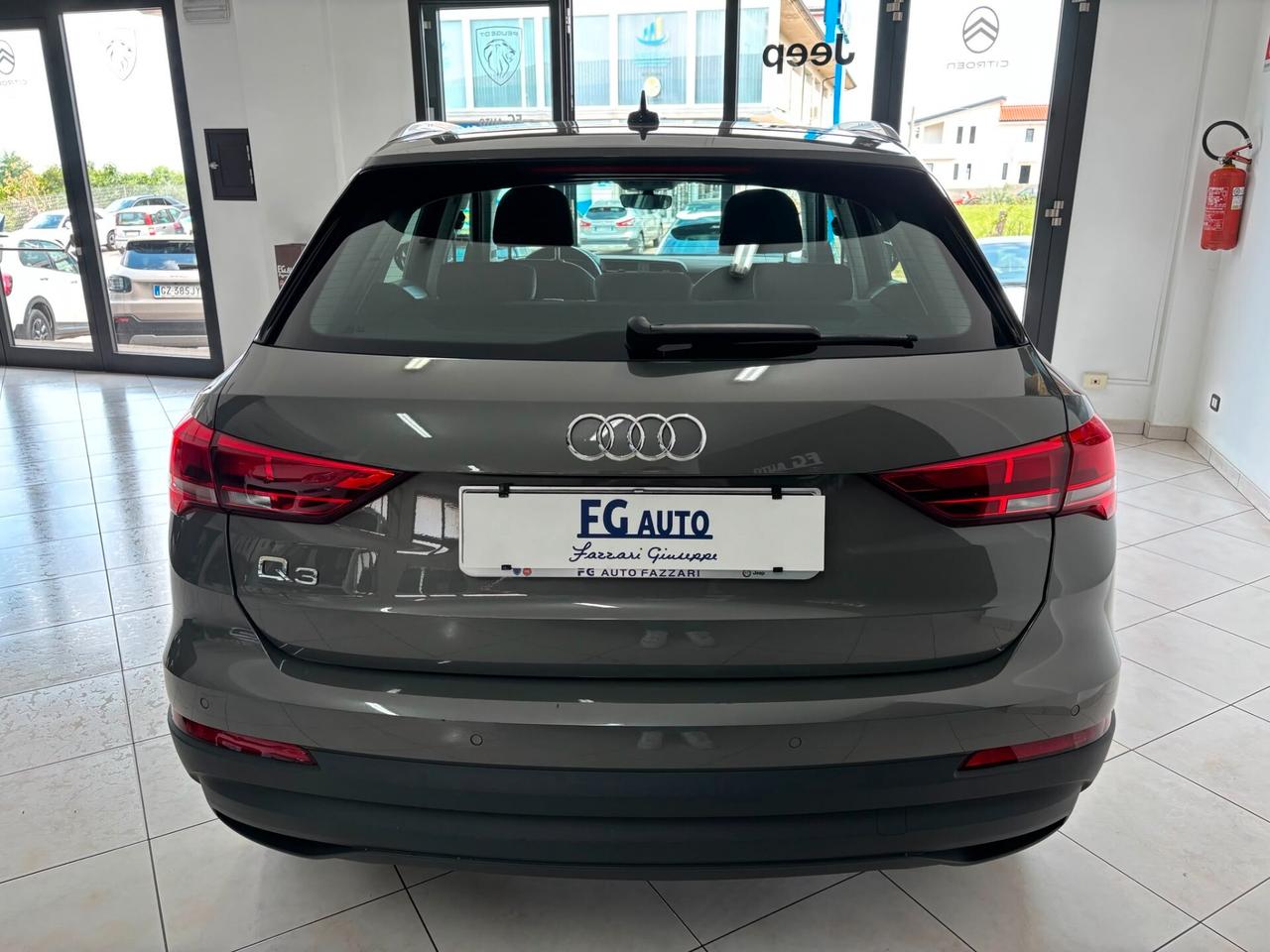 Audi Q3 35 TDI S tronic Business