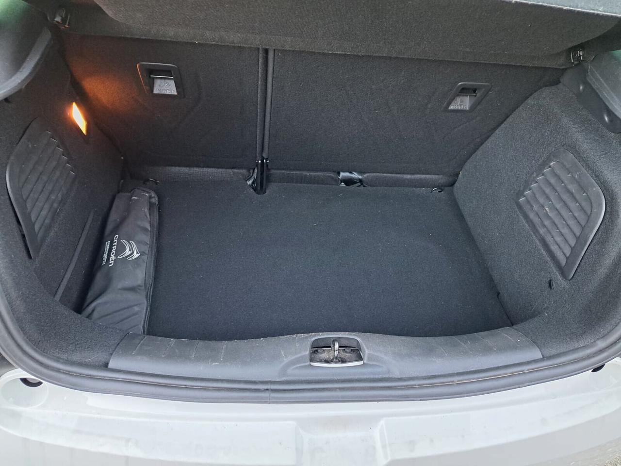 DS DS3 1.6 VTi 120 Just Black