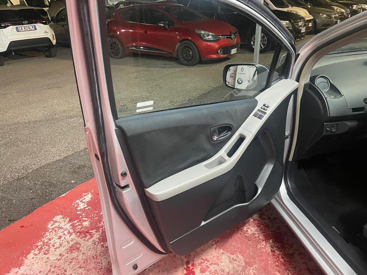 Toyota Yaris 1.3 3 porte M-MT Sol