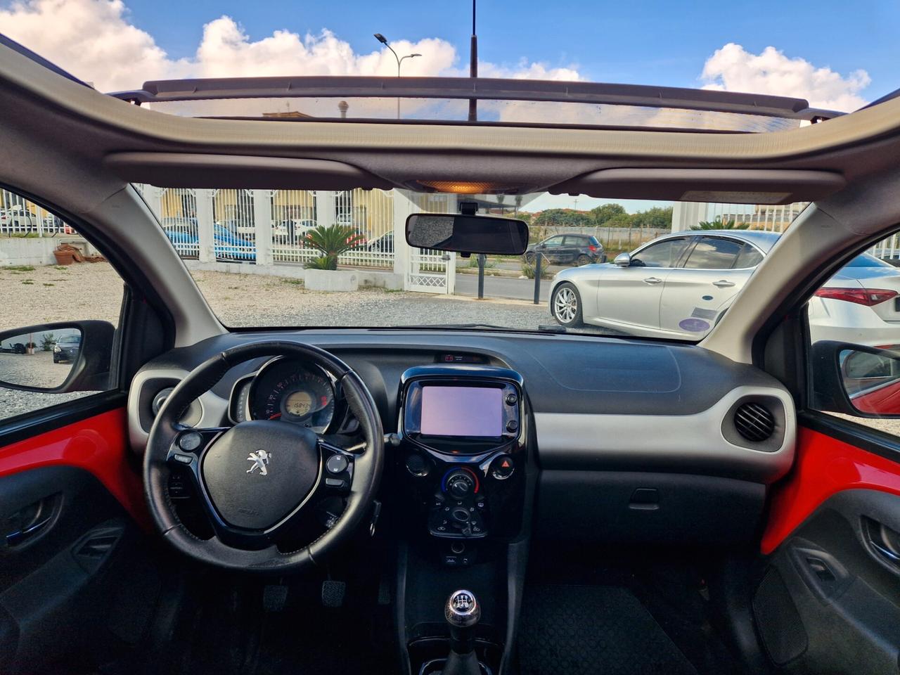 Peugeot 108 PureTech 82 5 porte Allure