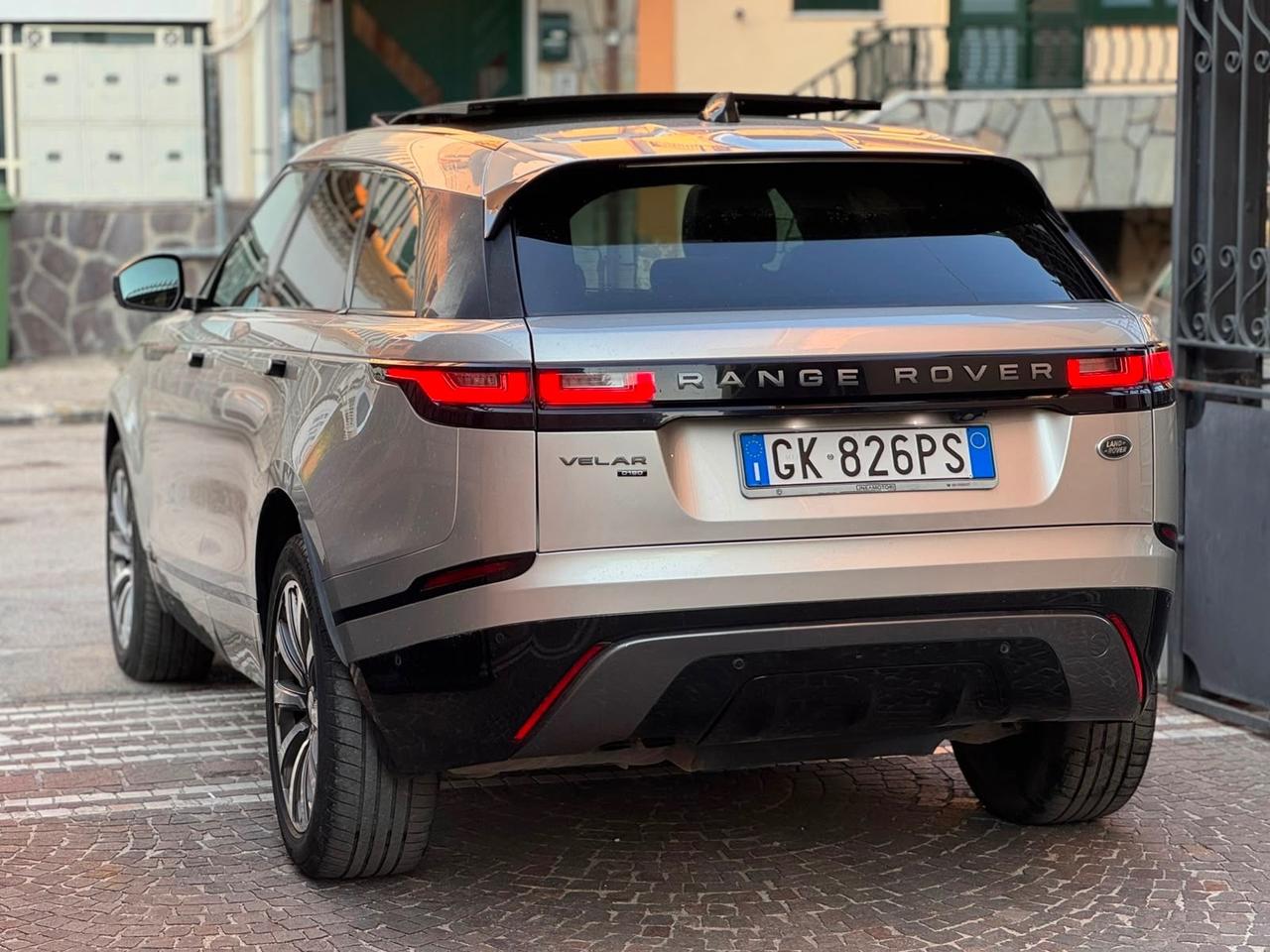 Land Rover Range Velar 2.0D I4 180 CV R-Dynamic SE