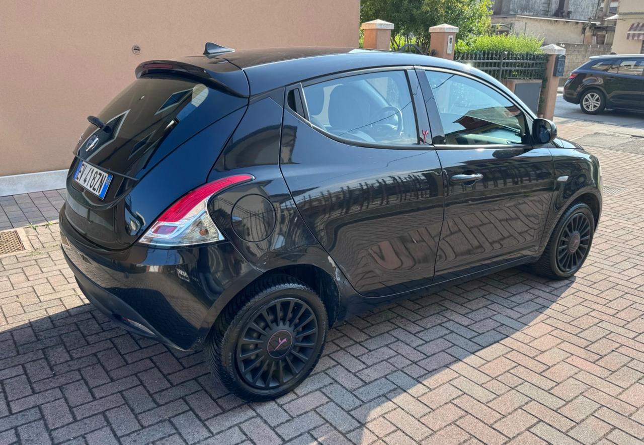 Lancia Ypsilon 1.2 a GPL Scadenza 2034 Ok Neopatentati