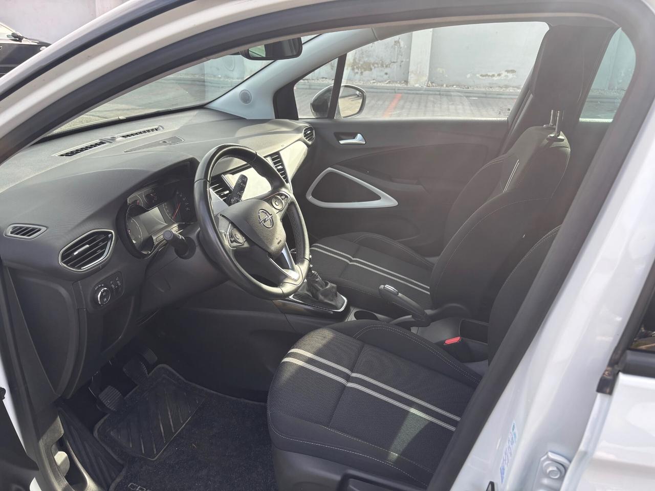 Opel Crossland 1.5 ECOTEC D 110 CV Start&Stop Design & Tech