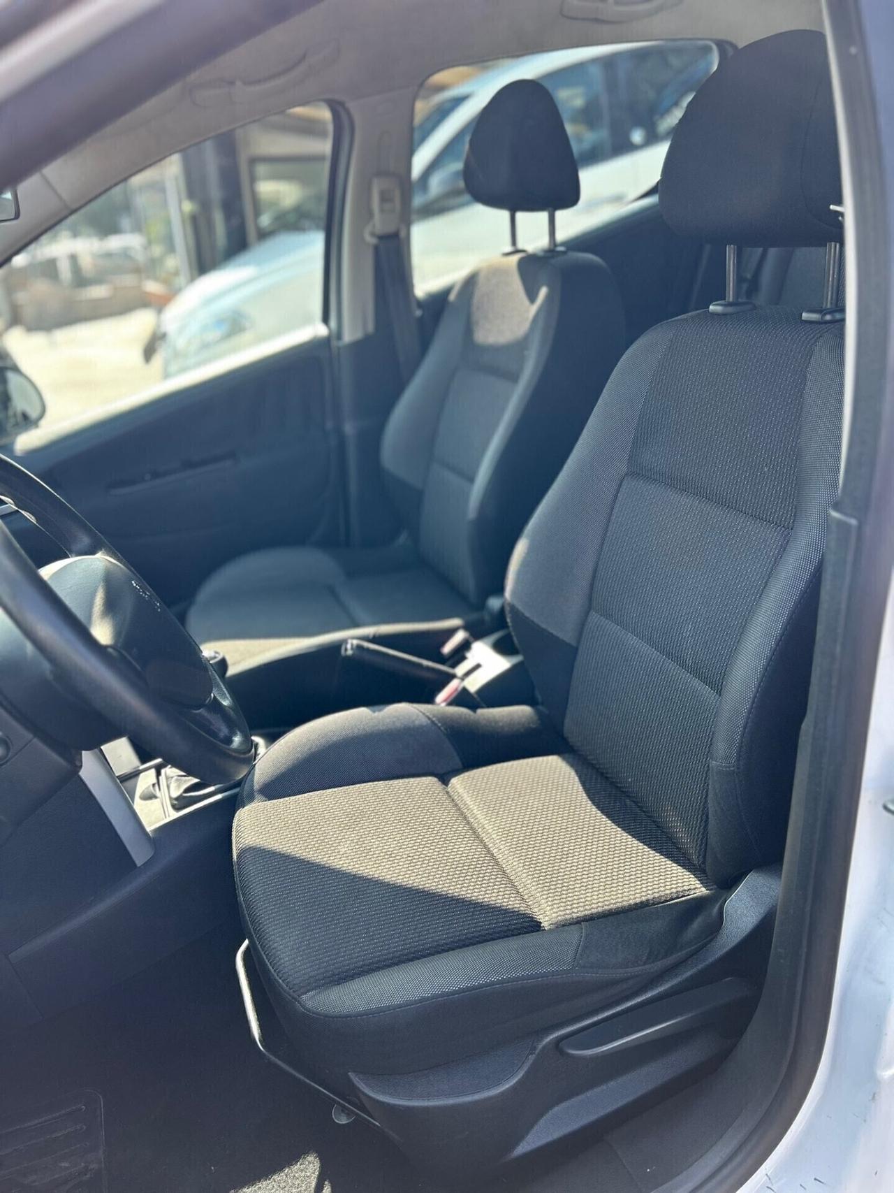 Peugeot 207 Plus 1.4 8V 75CV 5p. ECO GPL