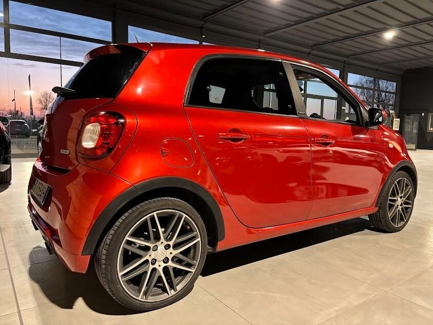 Smart brabus FOR FOUR XLLUSIVE 109CV-JBL