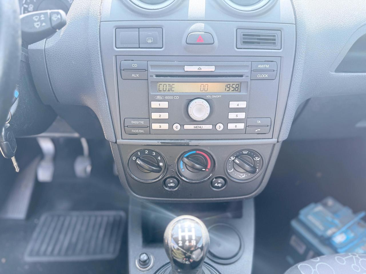 Ford Fiesta 1.2 BENZINA NEOP.