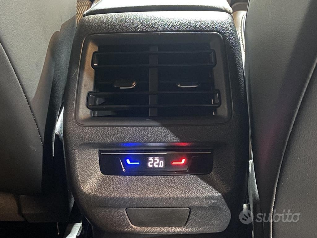 Volkswagen Tiguan 2.0 tdi R-Line 150cv dsg