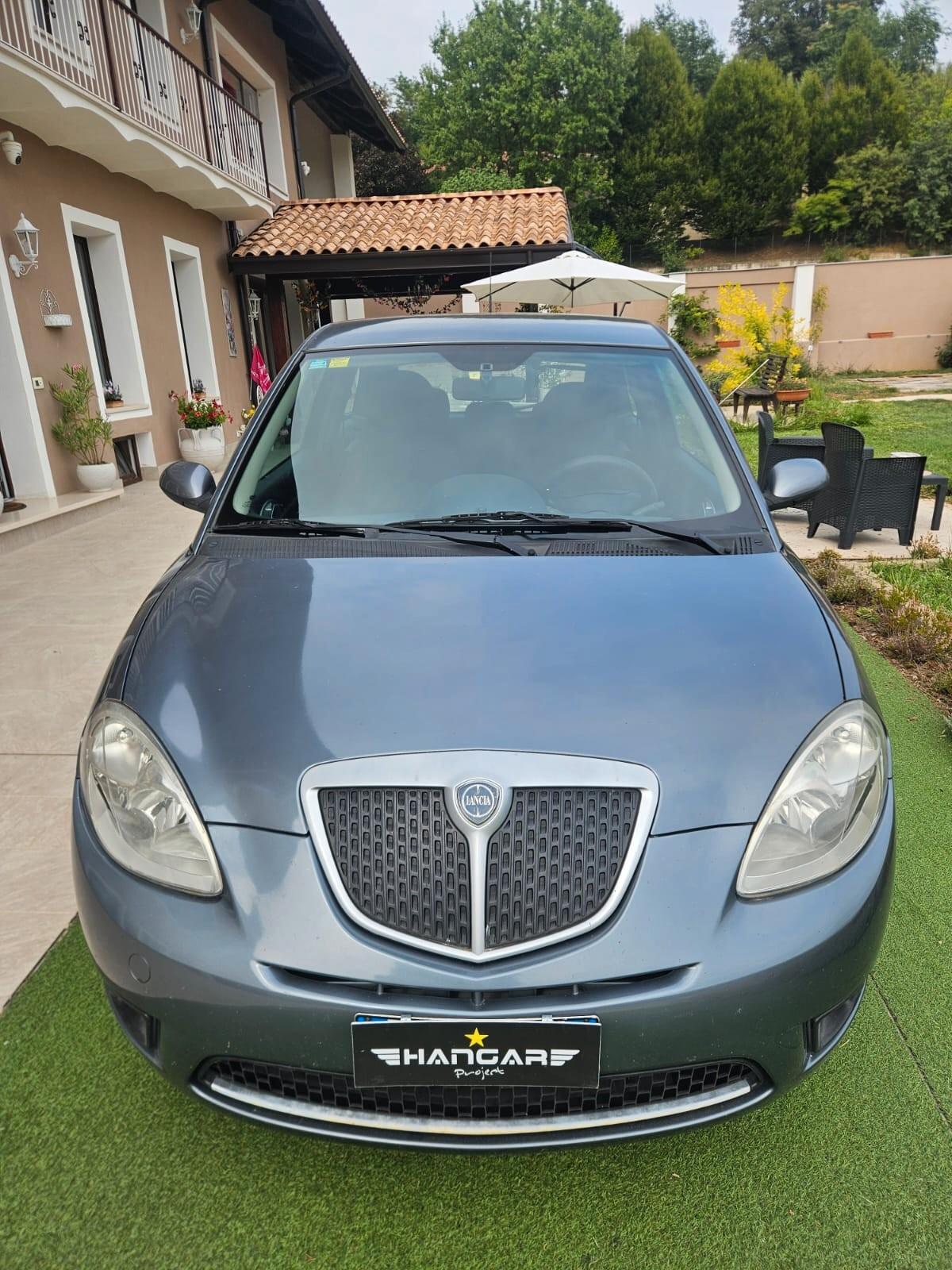 Lancia Ypsilon 1.2 Oro
