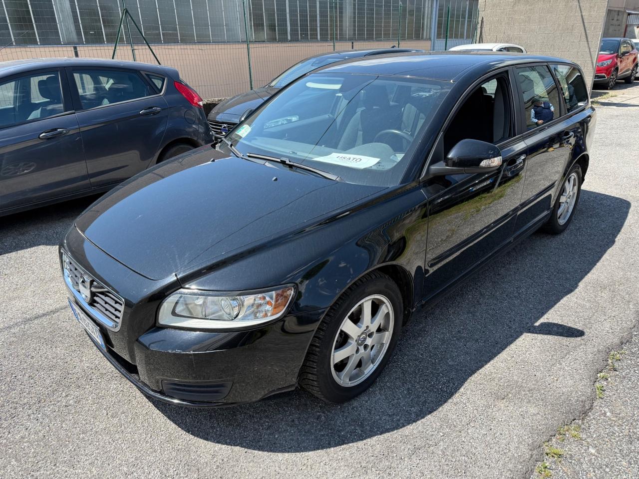 Volvo V50 D2 R-design