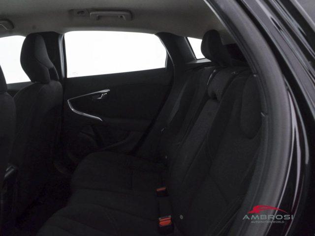 VOLVO V40 D2 - PER OPERATORI DEL SETTORE