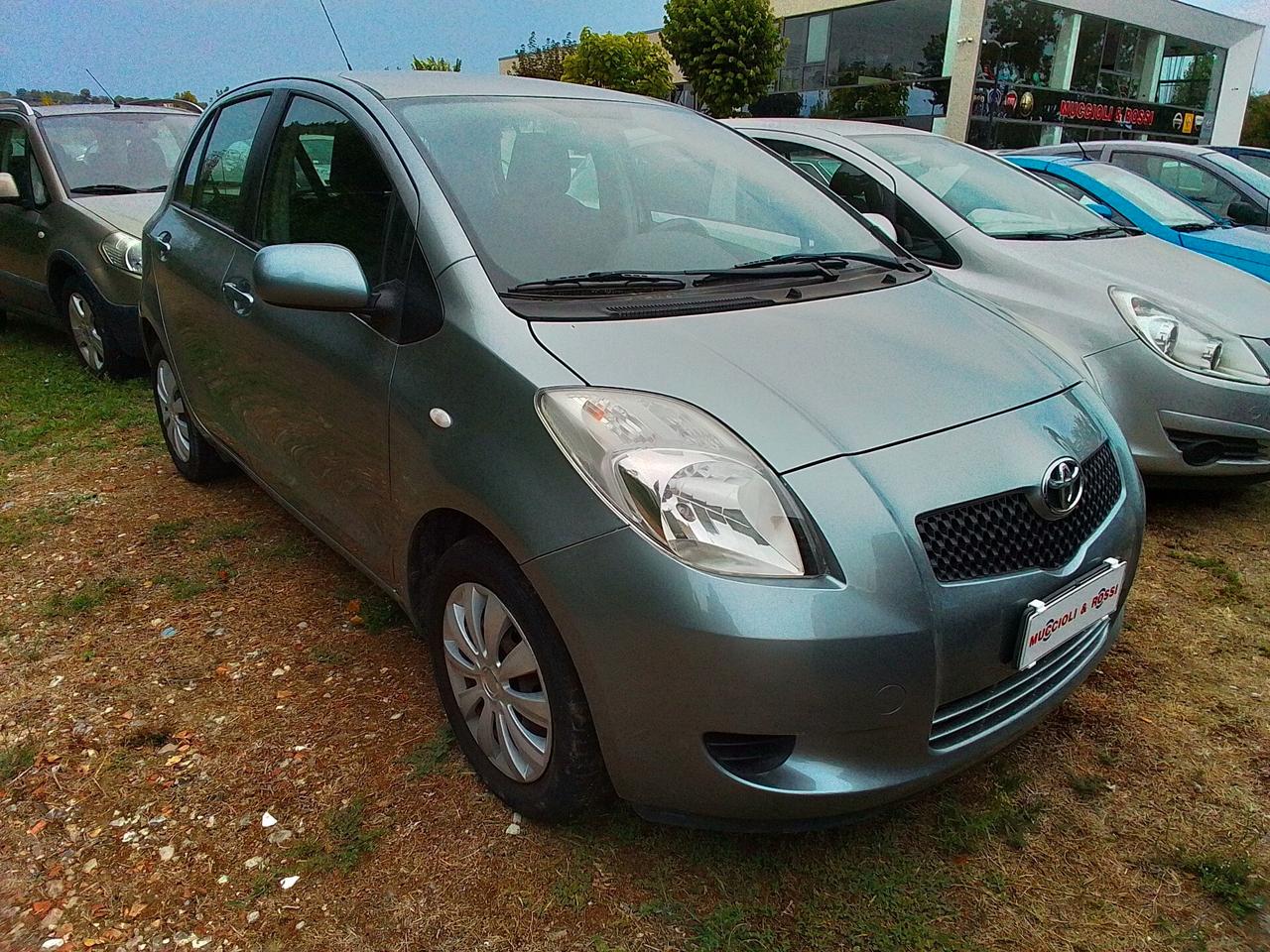 Toyota Yaris 1.0 BENZ 69cv