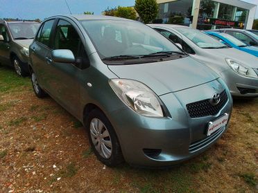 Toyota Yaris 1.0 BENZ 69cv