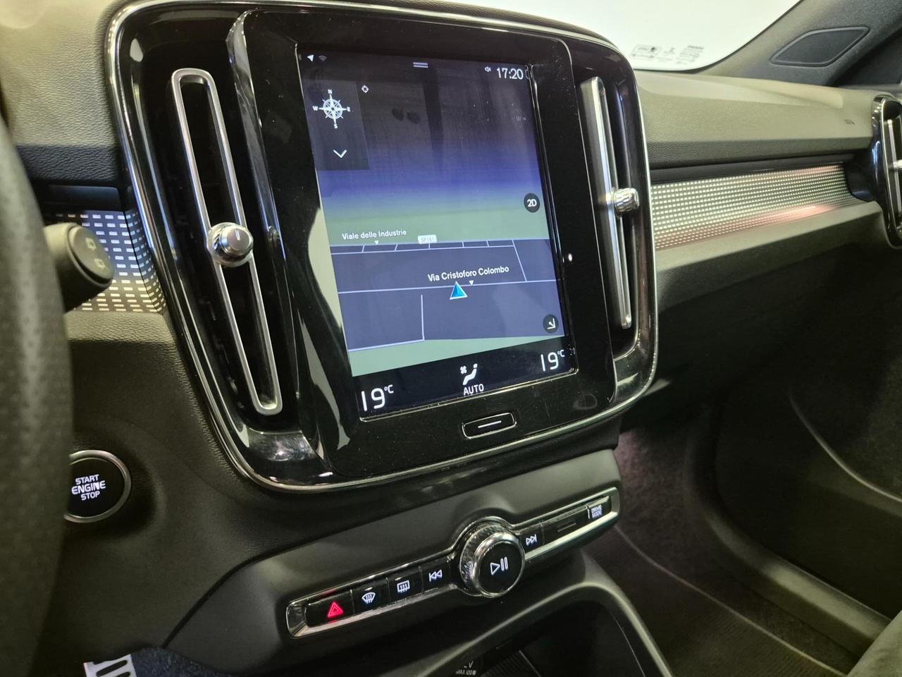 Volvo XC40 2.0 d3 R-design geartronic - UNIPROPRIETARIO - ACC/Lim - Cam