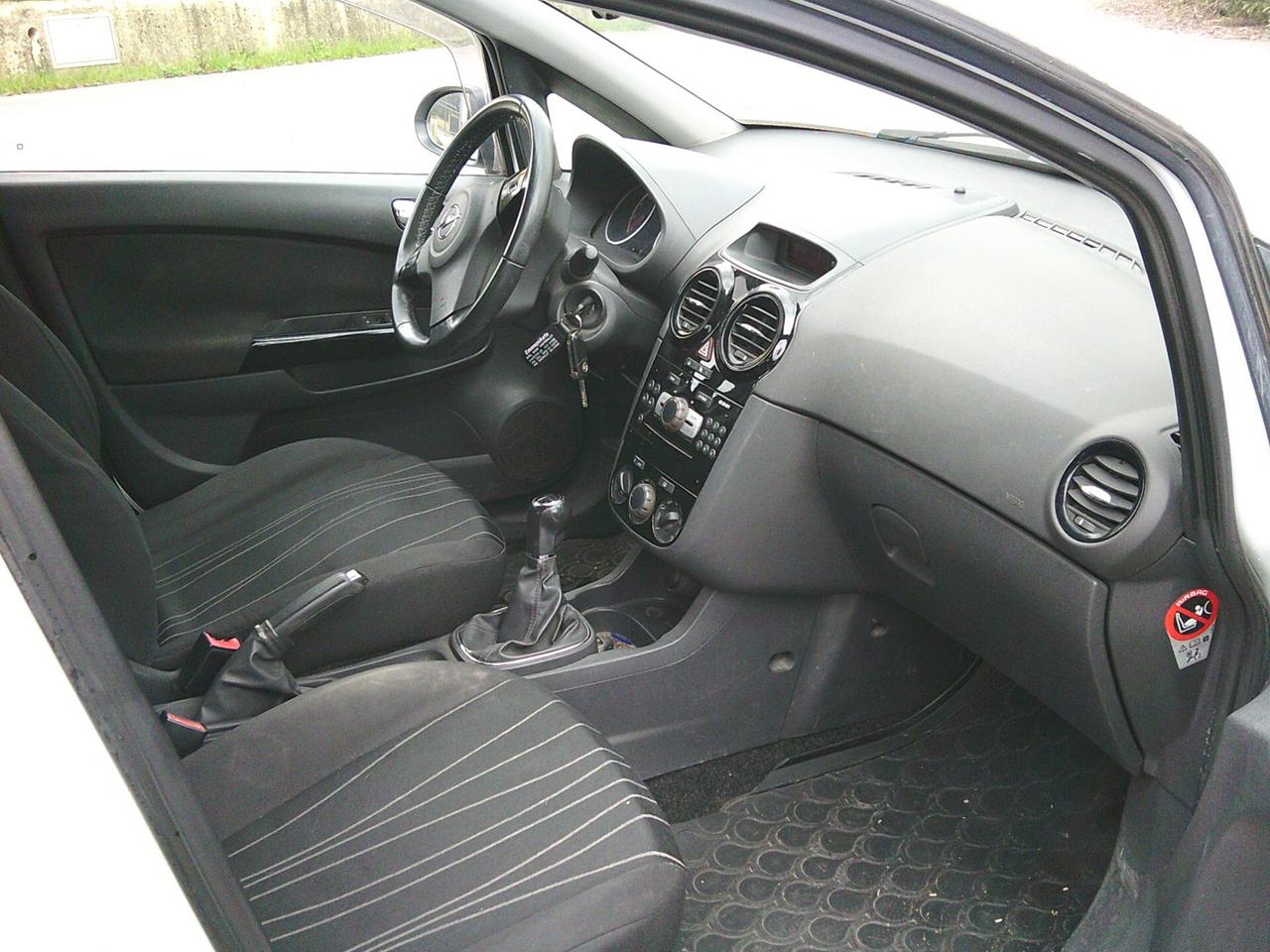Opel Corsa 1.2 5 porte