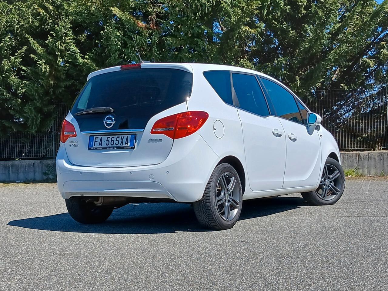 Opel Meriva 1.6 Cosmo EURO 6B !