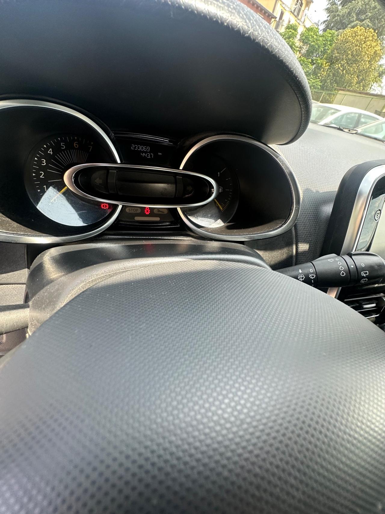 Renault Clio 1.2 75CV GPL 5 porte Costume National