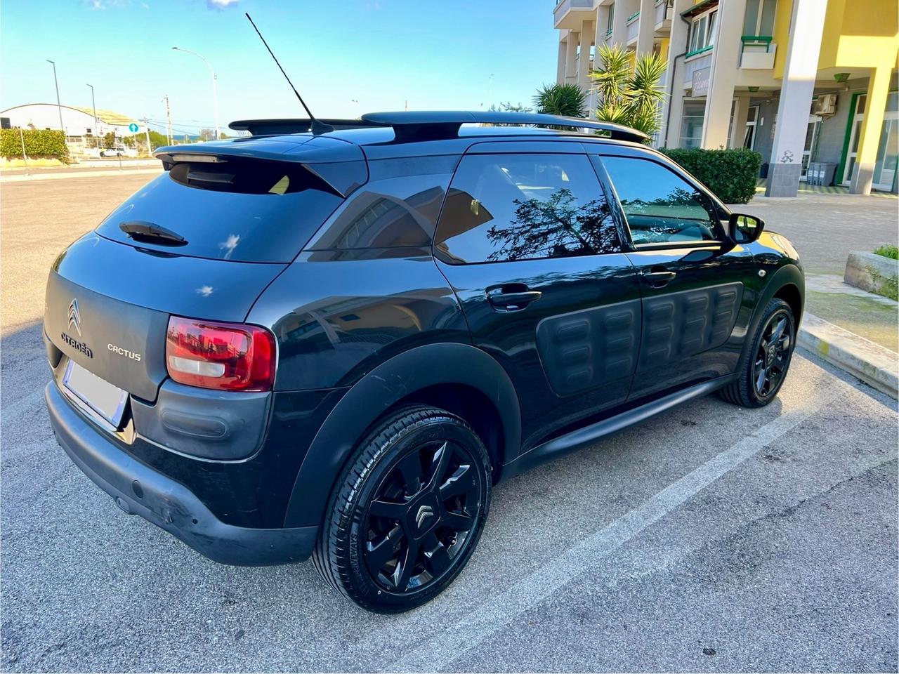 Citroen C4 Cactus BlueHDi 100 Shine