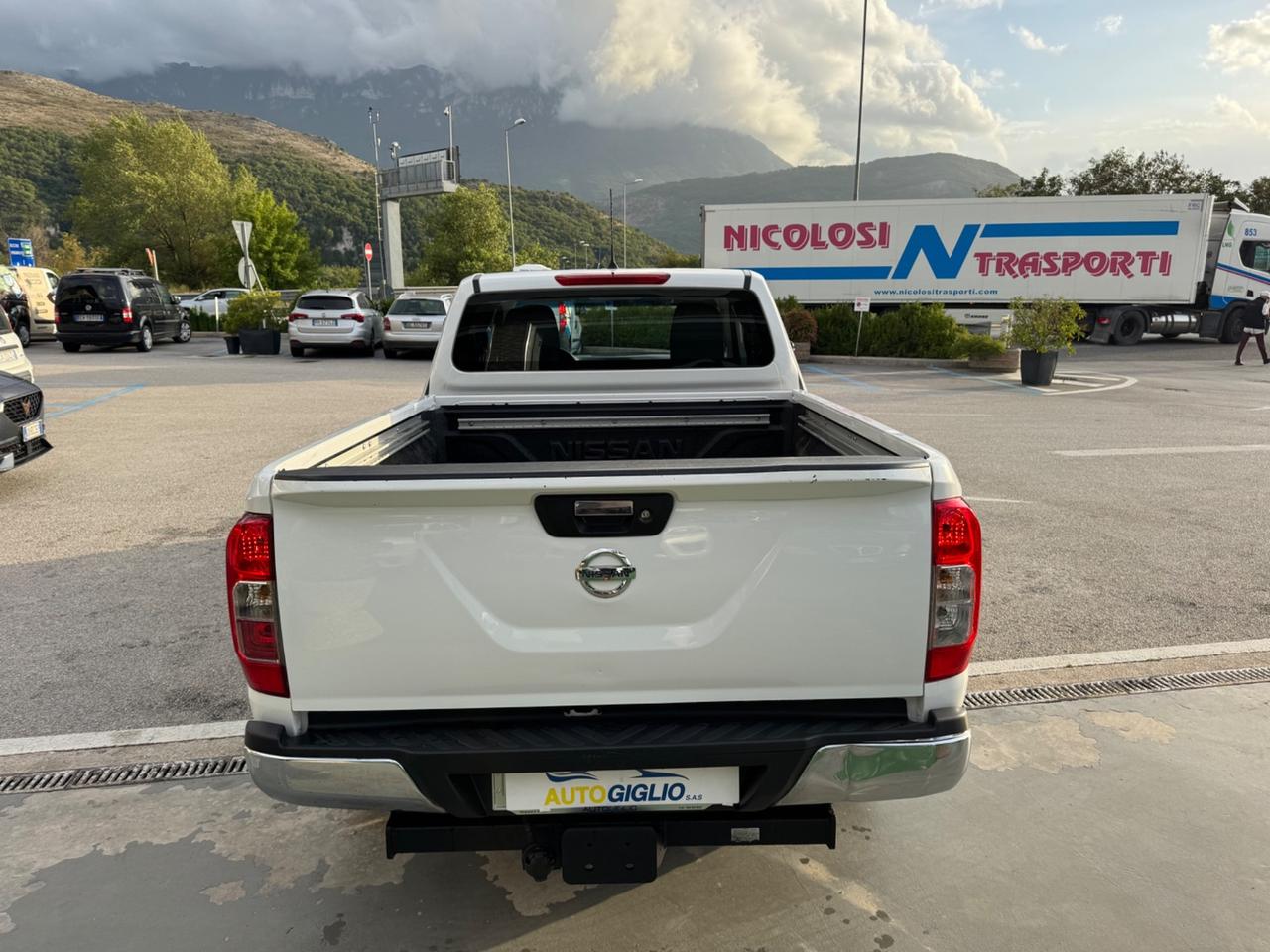 Nissan Navara 2.3 dCi 4WD King Cab N-Connecta, FULL