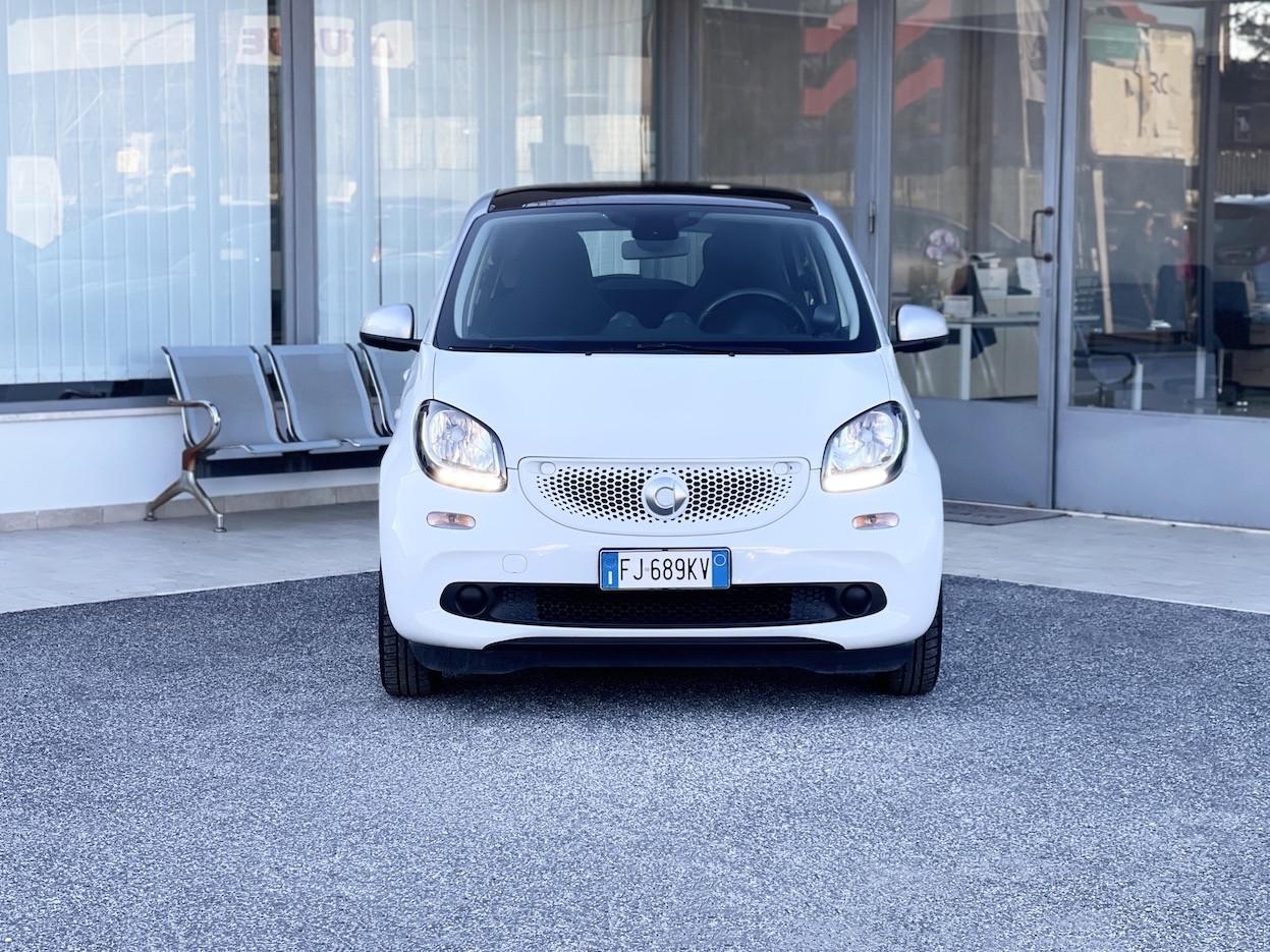 Smart ForFour 1.0 Benzina 71CV E6 Automatica Neo. - 2017