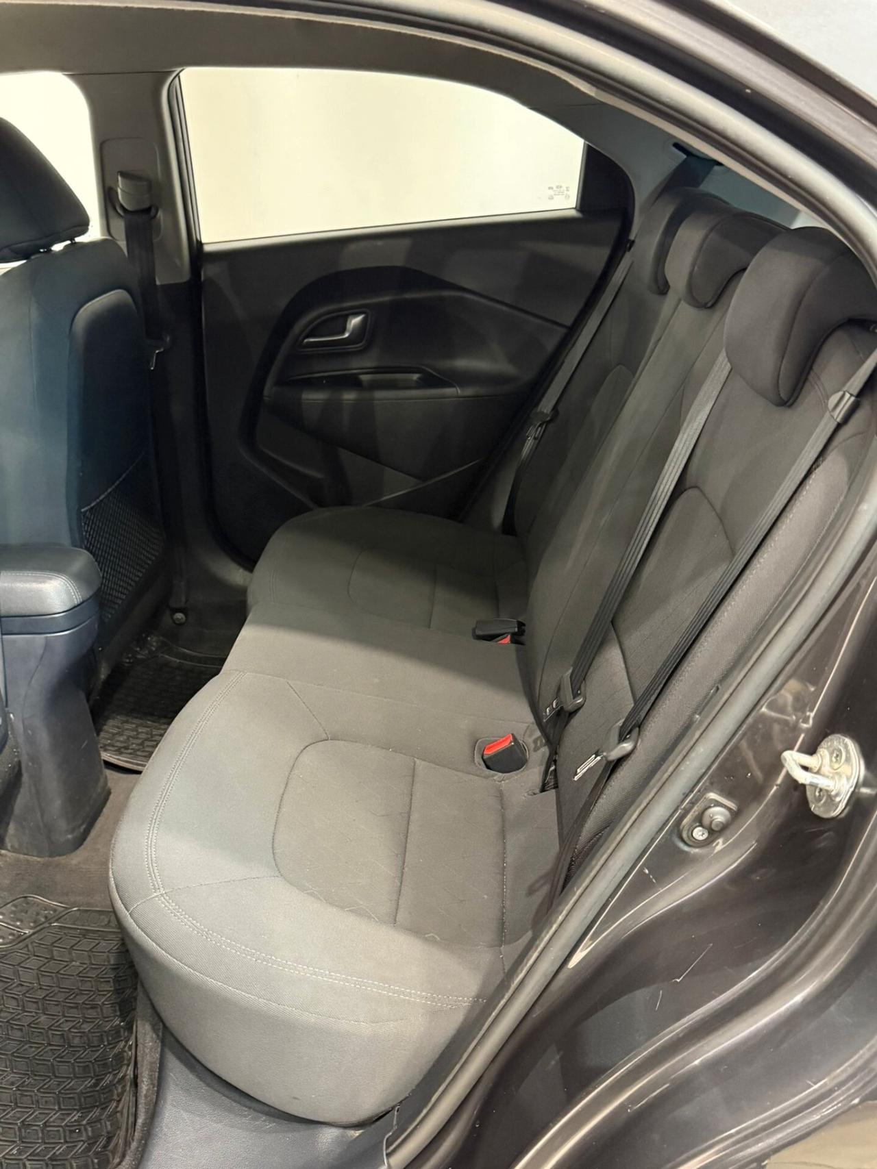 KIA RIO 1.2 DIESEL 75CV PER NEOPATENTATI