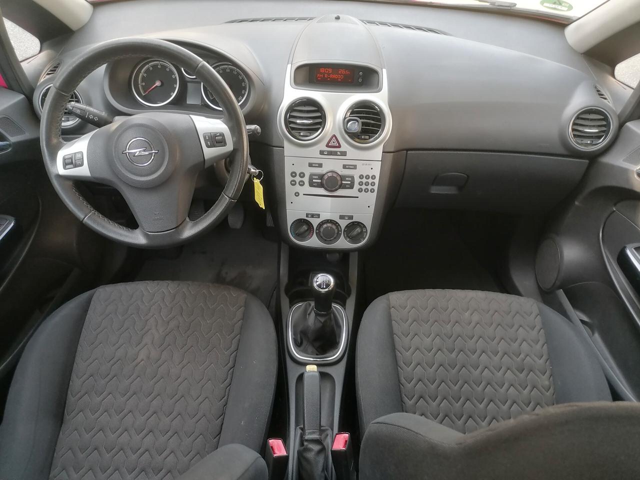 Opel Corsa 1.4 16V 5 porte Sport
