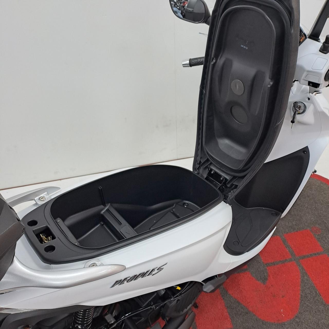 Kymco People S 200 SOLO 77 euro/MESE