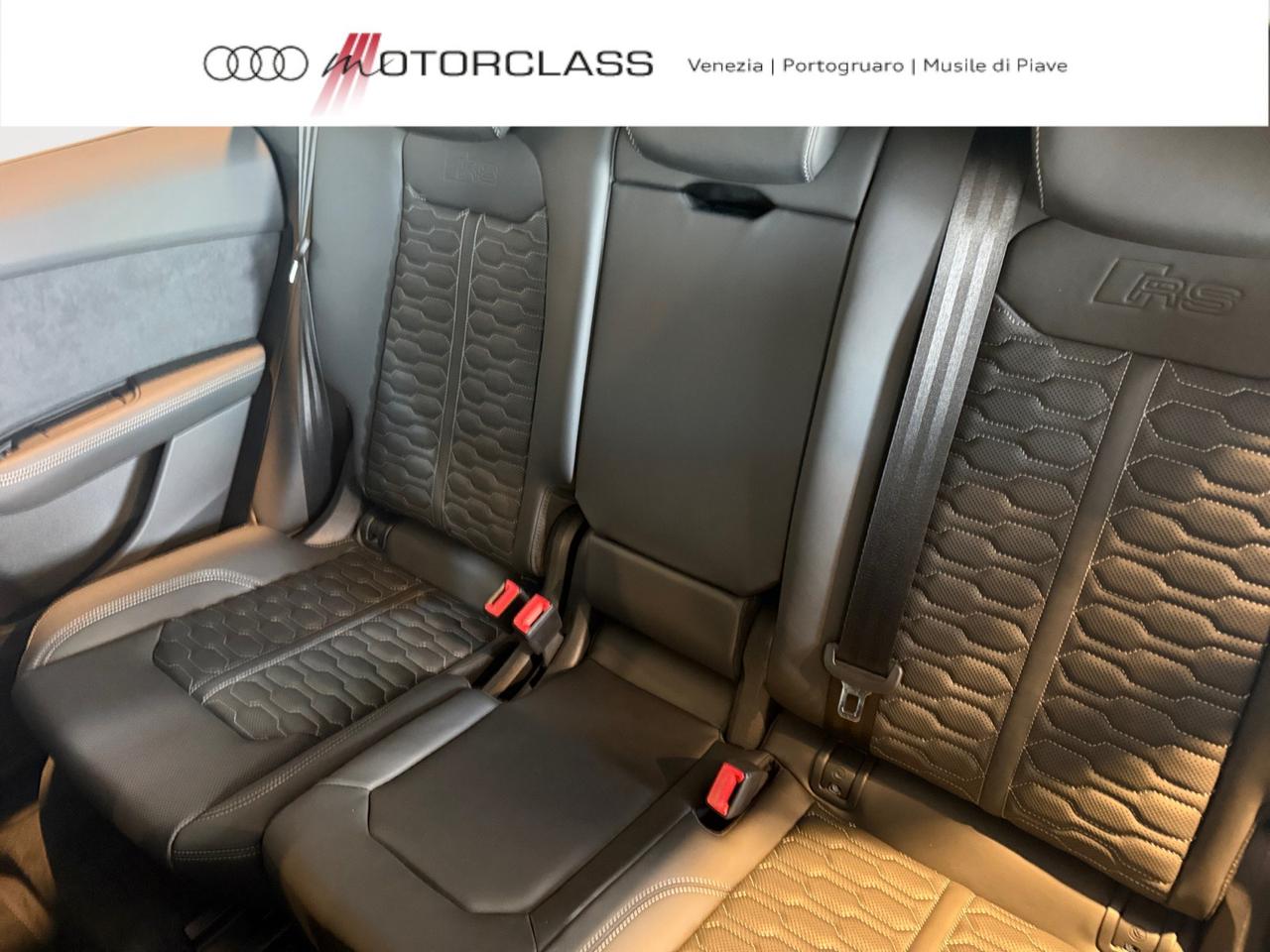 Audi RSQ8 rs 4.0 v8 mhev 48v 640cv performance tiptronic