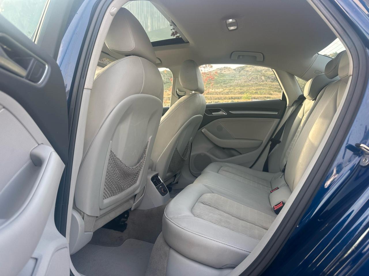 Audi A3 Sedan 1.6 TDI clean diesel S tronic Ambition