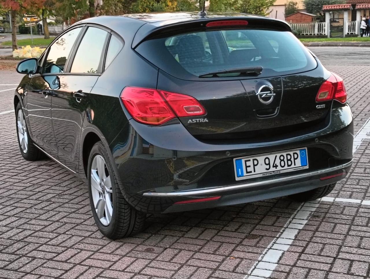 Opel Astra 1.7 CDTI 130CV EcoFLEX S&S 5 porte Cosmo..CELL 320 147 1147 WUATSAPP