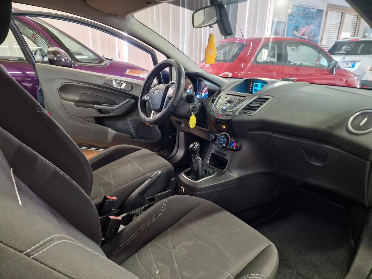 Ford Fiesta 1.4 3p. Bz.- GPL Titanium, 165 mila chilometri ok neopatentato.