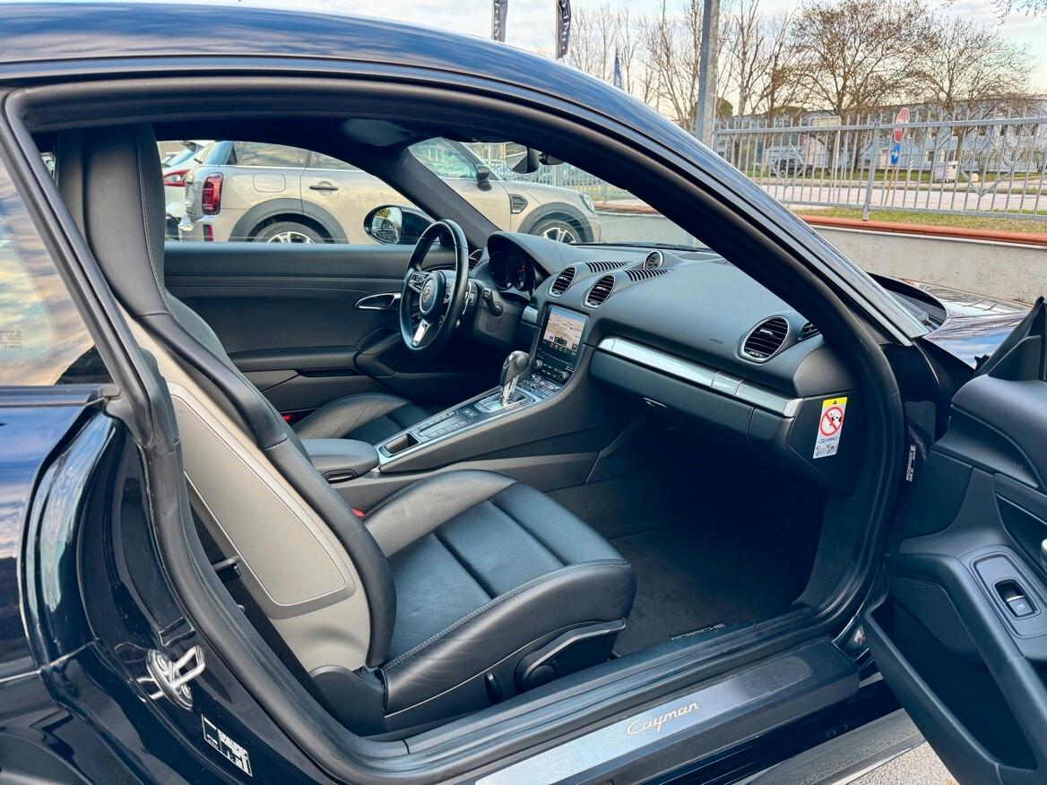 Porsche 718 Cayman 2.0 300 CV CERCHI DA 20''