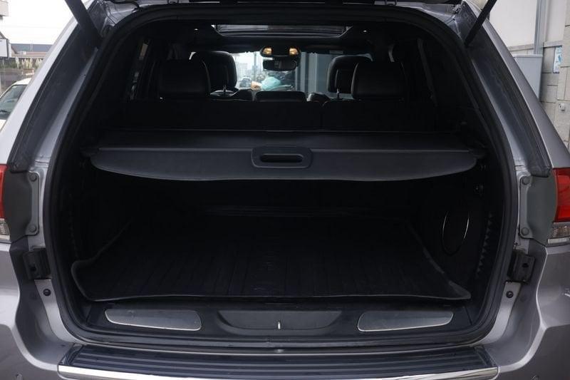 Jeep Grand Cherokee JEEP Grand Cherokee 3.0 V6 crd Overland 250cv auto 184KW ANNO 2017
