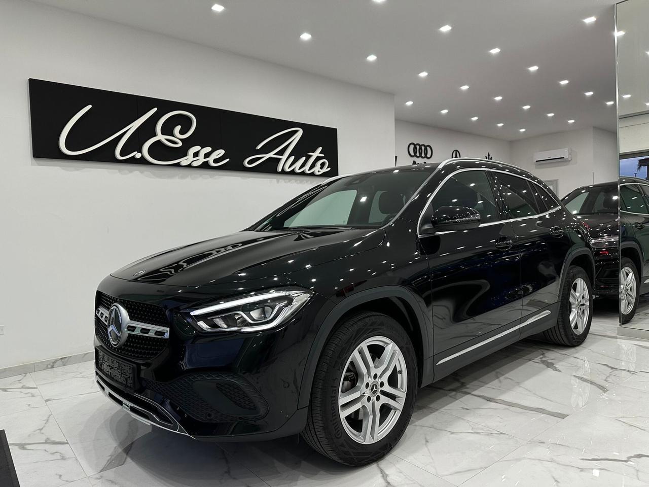 MercedesBenz GLA 200d Executive auto LED MULTICOLO