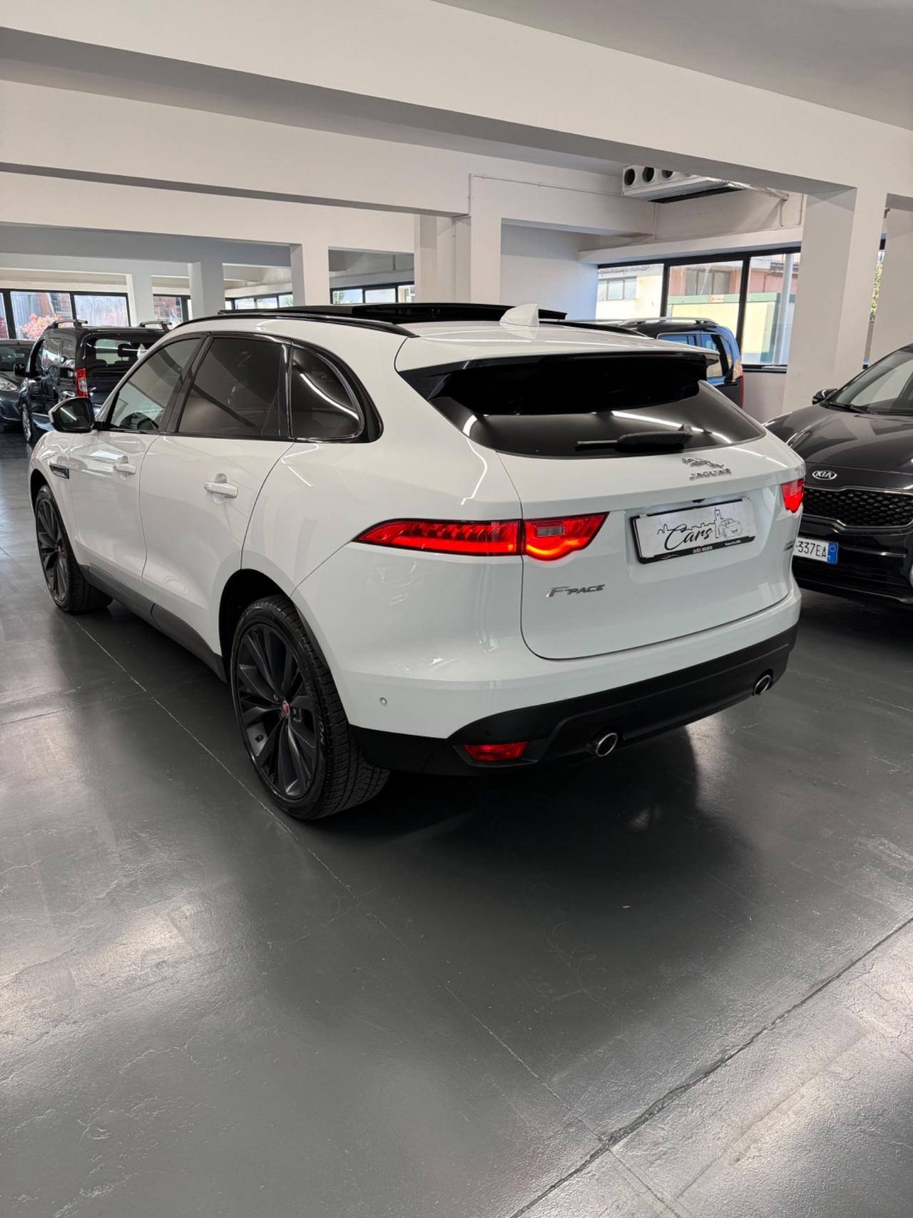 Jaguar F-Pace 3.0 D V6 300 CV AWD aut. Portfolio