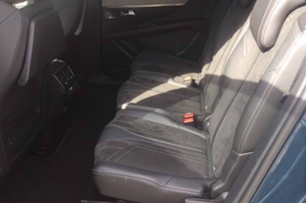 Peugeot 5008 BlueHDi 130 S&S EAT8 GT Pack7 POSTI