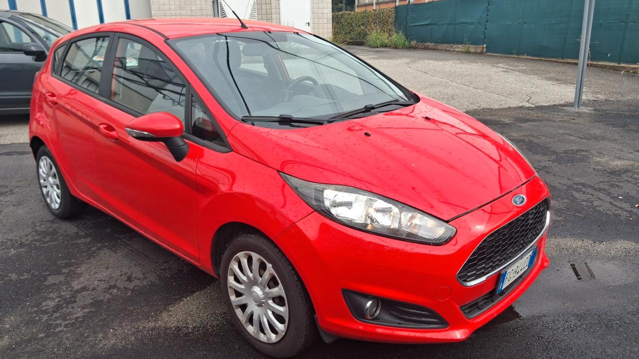 Ford Fiesta 1.400 GPL BOMBOLA NUOVA