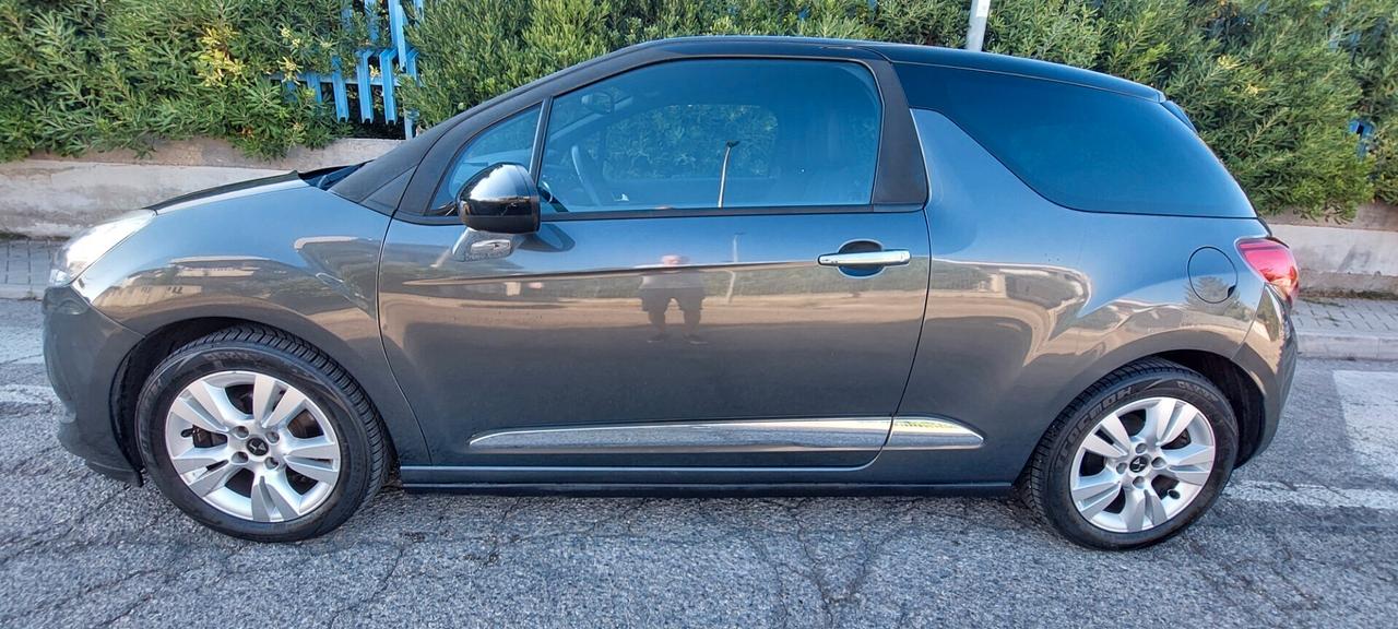 DS3 CONNECTED SPORT CHIC 1,6 DIESEL 75 CV NAVI LEGA SENSORI RETROCAMERA STRAFULL OPTIONAL