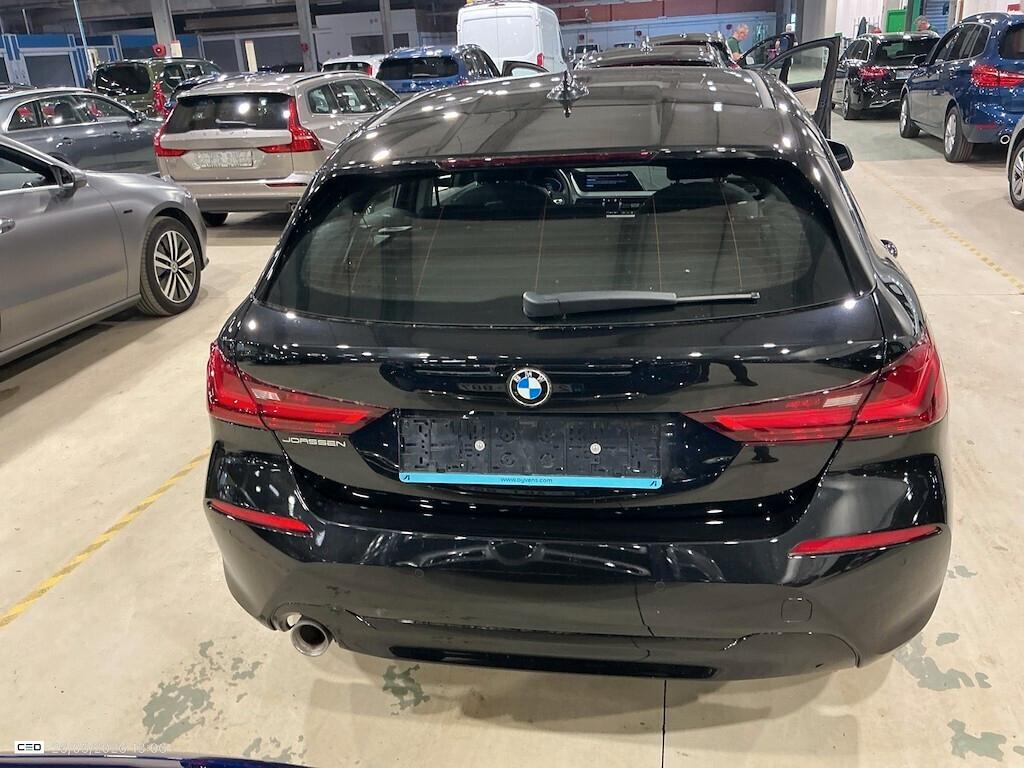 BMW 116D 115CV 6M. BUSINESS ADVANTAGE ( FARI LED - BMW DIGITAL COCKPIT - CRUISE - NAVI - MIRROR - PDC )
