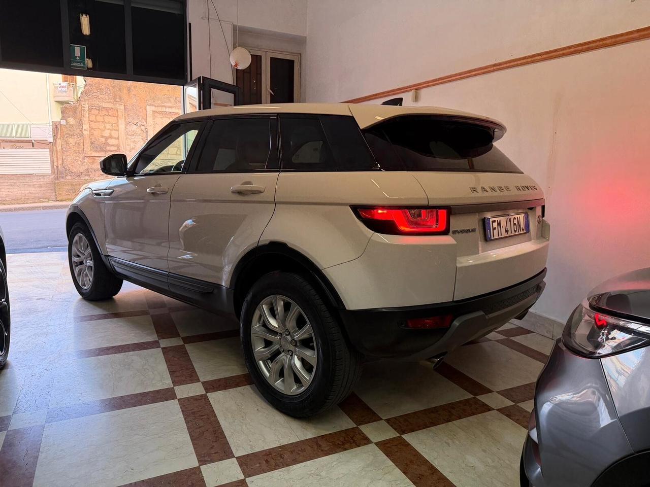 Land Rover Range Evoque 2.0 TD4 150 CV 5p. SE