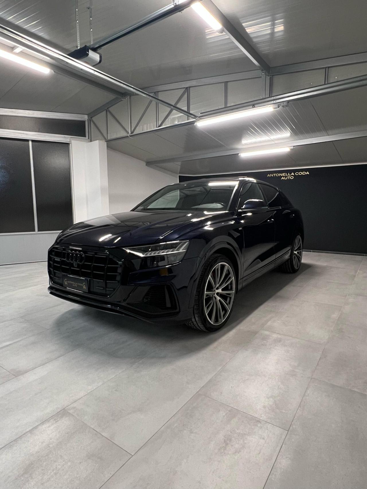 Audi Q8 55 TFSI e quattro tiptronic Sport