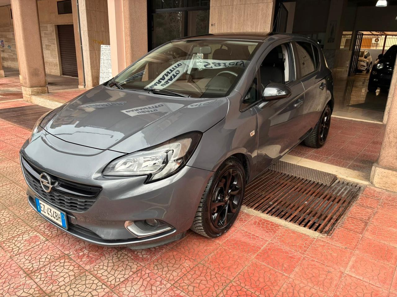 Opel Corsa 1.2 5 porte b-Color