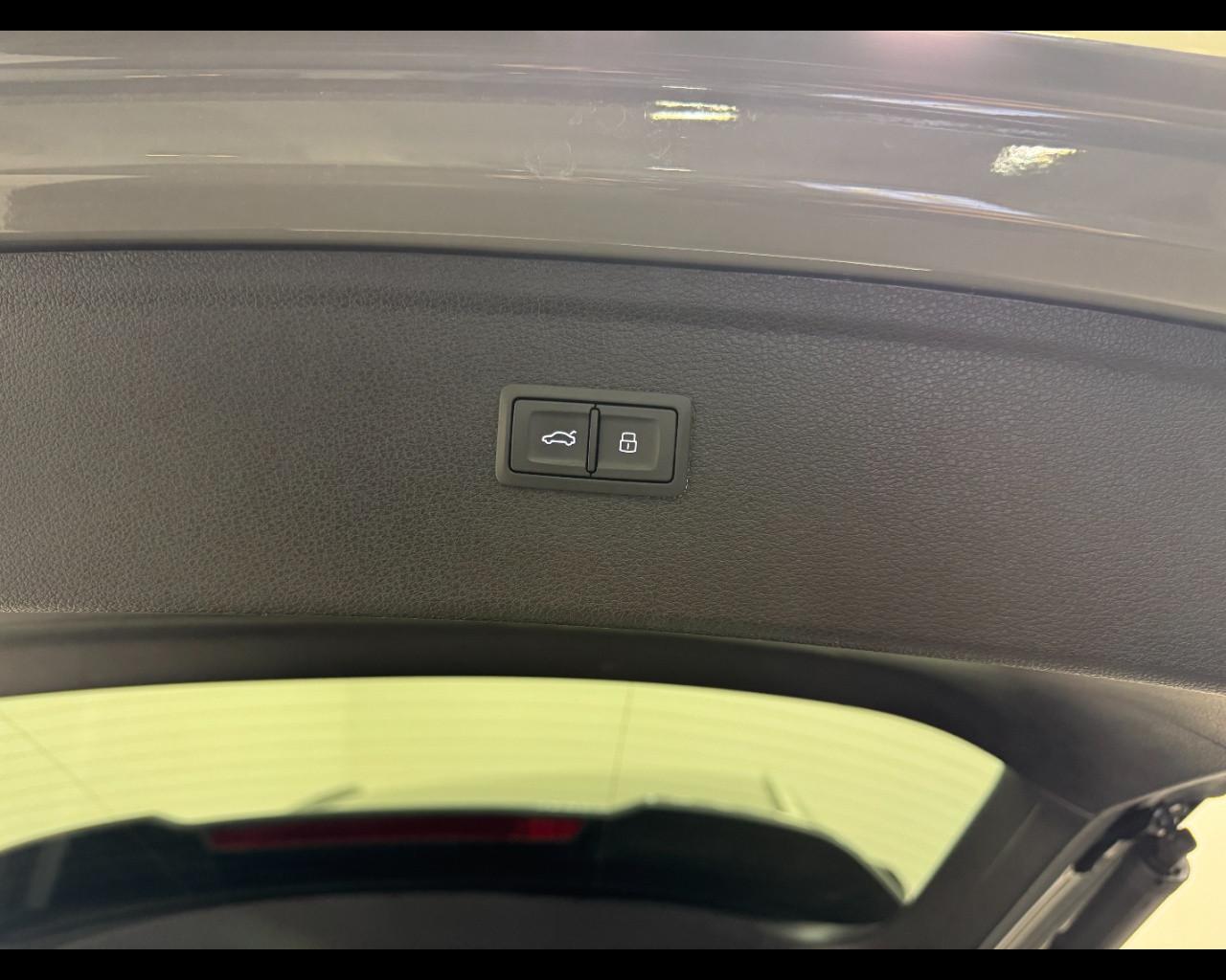 AUDI Q5 40 TDI MHEV S-TRONIC QUATTRO S-LINE