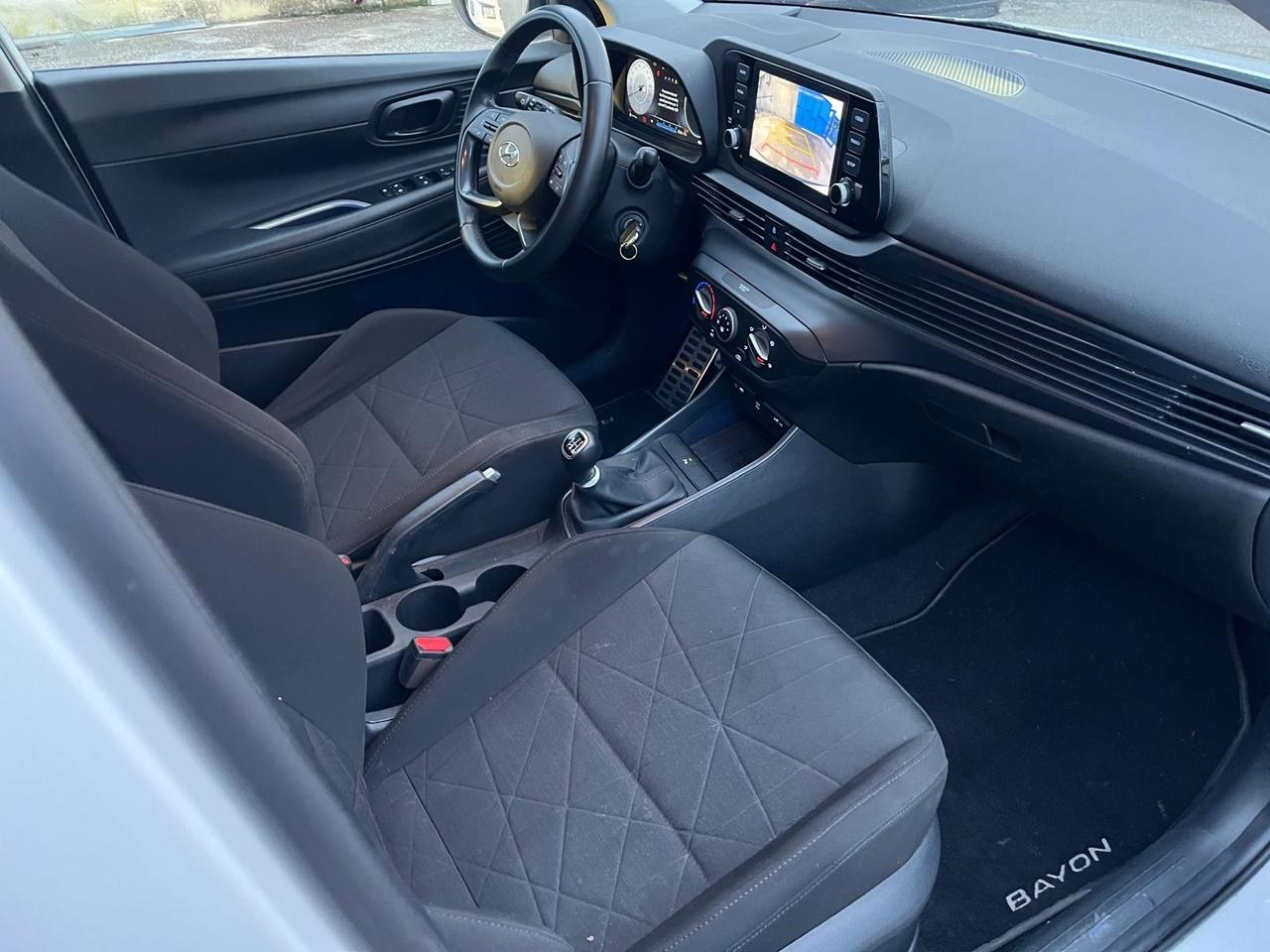 Hyundai bayon 1.2 hpi/benz-xline-full-2023