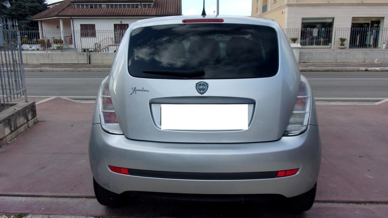 Lancia Ypsilon 1.3 MJT 90 CV Platino