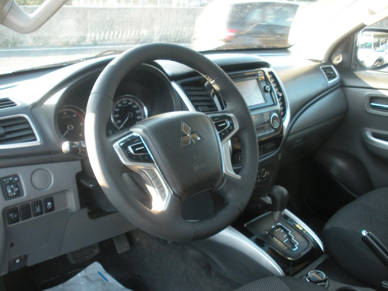 Mitsubishi L200 2.4 DI-D/181CV Double Cab Intense Hp Mivec SDA